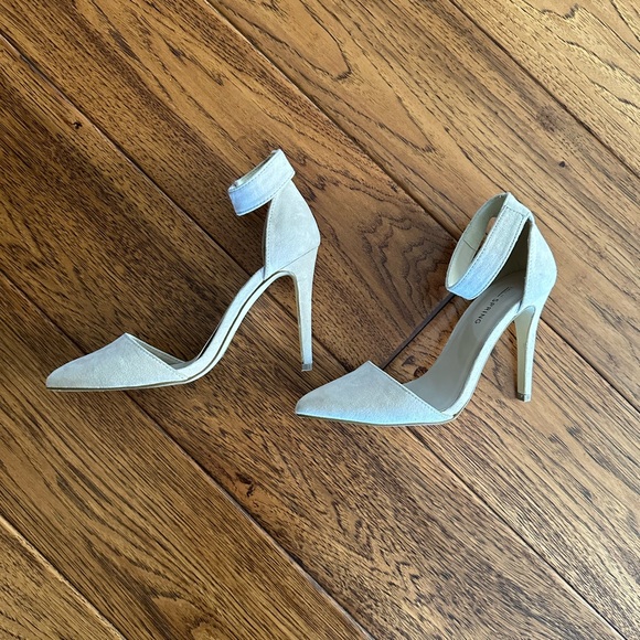 Call It Spring Natural Color Heels, Size 6 - Picture 1 of 9